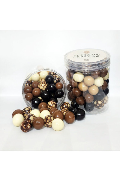 Fustuq & Hail دراجيه البندق والشوكولاتة