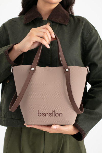 United Colors of Benetton حقيبة يد نسائية من بينيتون، لون مينك-بني BNT1680
