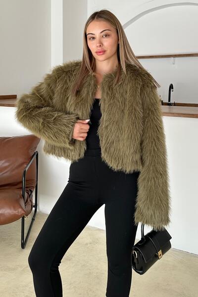 Olcay Zero Collar Crop Faux Fur Jacket Khaki 1014