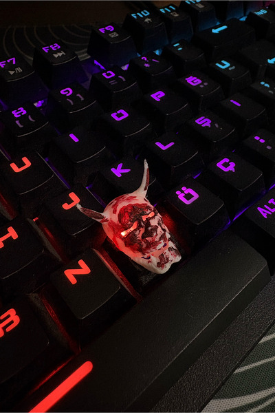 To Design Lab Mekanik Klavye Tuşu Boynuzlu Kuru Kafa - Kan Efektli