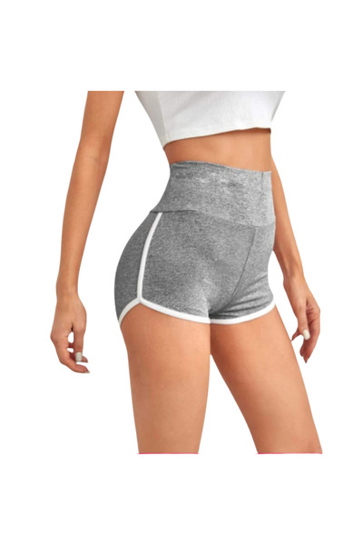 Fstyle Casual sports shorts with a distinctive design