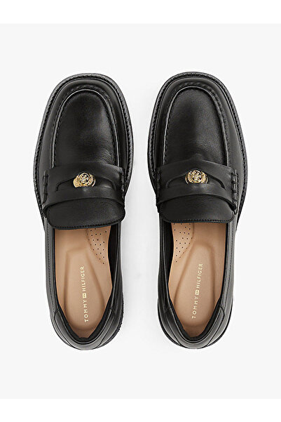 Tommy Hilfiger kadın crest squarish toe loafer
