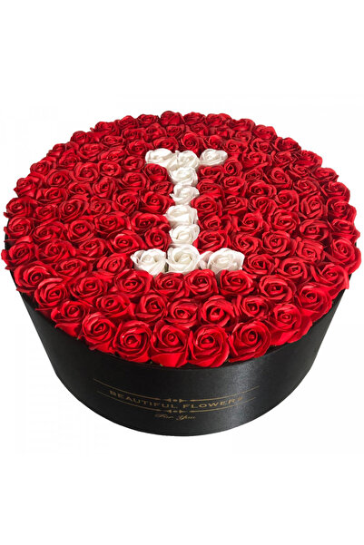 velve Aranjament floral personalizat cu litera, cutie rotunda neagra cu 135 t...