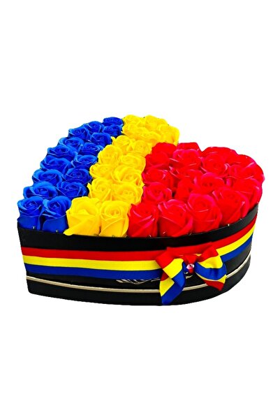 velve Aranjament floral Tricolor, in cutie neagra cu forma de inima, cu 43 tr...