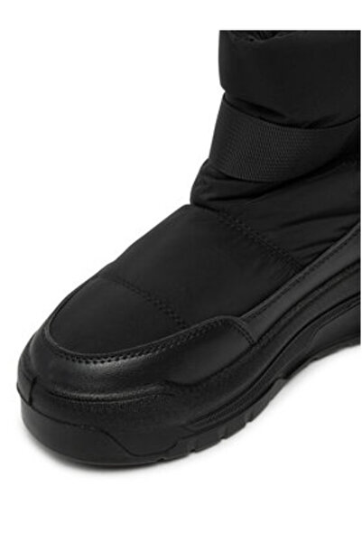 Lee Cooper γυναικεία μποτάκια μέχρι τον αστράγαλο LCJ-24-47-3141LA μαύρα