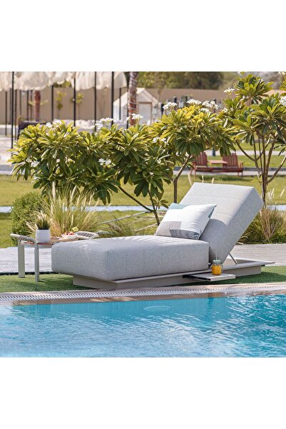 Danube Home كرسي استلقاء فاخر | كرسي فناء مناسب لجميع الأحوال الجوية | أثاث خارجي للحدائق والمسابح - لون الشمبانيا