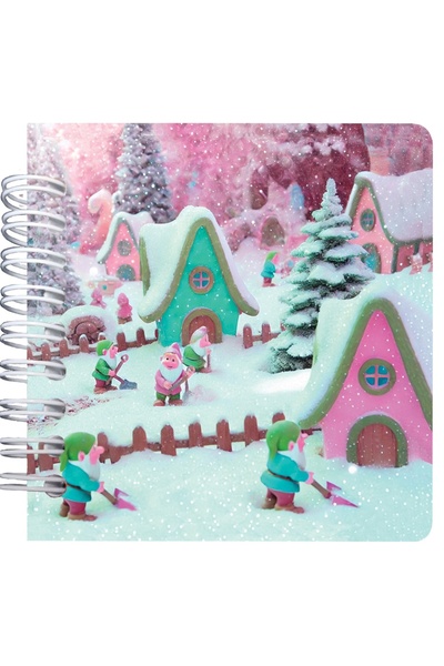 Editura Soapta stelelor Carnet patrat cu spira 9,5 x 9.5 cm, 75 foi veline, Iarna si pitici