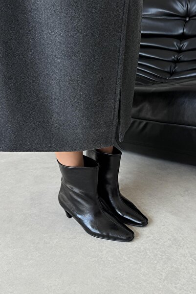 STRASWANS Viva Women's Wrinkled Leather Boots Black