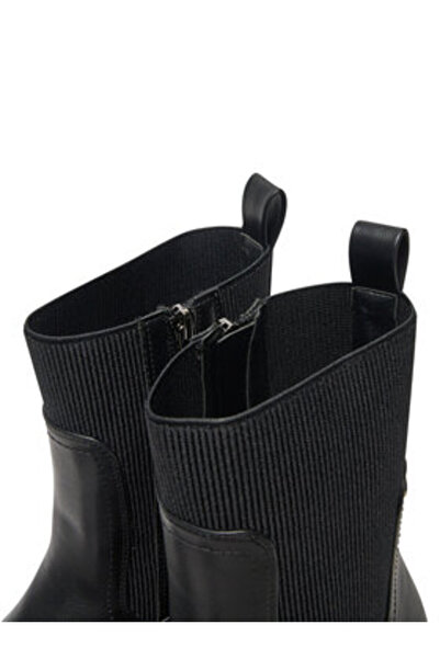 XTI γυναικεία μποτάκια μέχρι τον αστράγαλο 143300 μαύρα