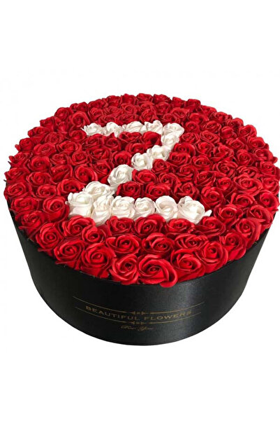 velve Aranjament floral personalizat cu litera, cutie rotunda neagra cu 101 t...