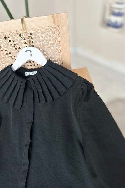 Kombinazon Tunica neagră cu mâneci și decolteu Katre