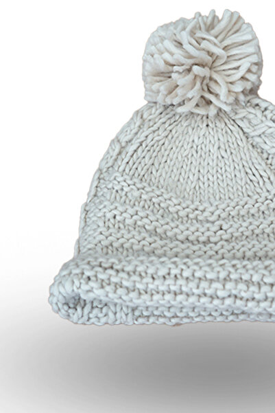 BASIC Women's tassel hat