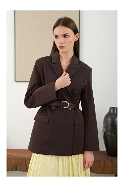 LC Waikiki سترة بخصر ضيق بلون بني غامق