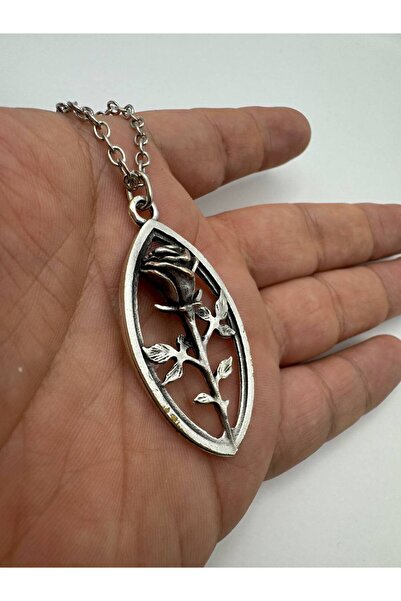 Herşey Nota Vintage Blood Rose Figured Necklace – Gothic, Dramatic, and Original Design