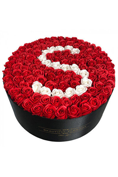 velve Aranjament floral personalizat cu litera cutie rotunda neagra cu 101 tr...