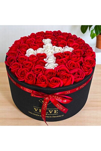 velve Aranjament floral Country, in cutie rotunda cu 55 trandafiri din sapun,...