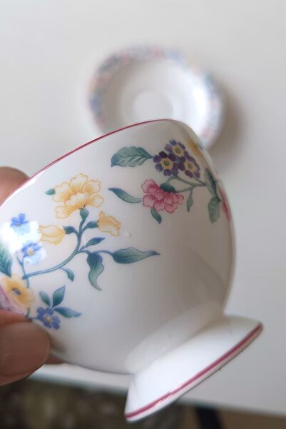 Royal Albert Bone China England Marguerite Patterned Tea Cup 2 Pieces 130 ml