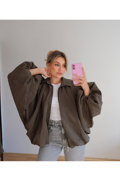 Seen By Sole Haki Bomber Mont