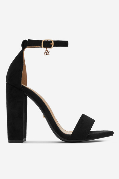 DeeZee Γυναικεία χαμηλά σανδάλια με μαύρο τακούνι και 35 εκ.