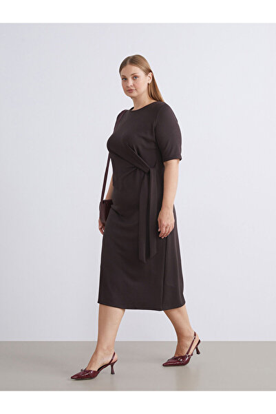 LC Waikiki Φόρεμα με λαιμόκοψη