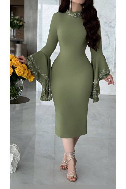 Generic Midi dress with embroidered sleeves