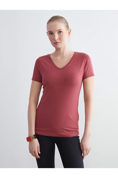 LC Waikiki Γυναικείο μπλουζάκι με λαιμόκοψη σε σχήμα V Özmarka New Season