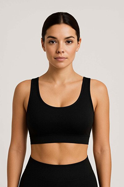 İLKE İÇ GİYİM قميص رياضي نسائي أساسي بحمالات عريضة ومبطنة