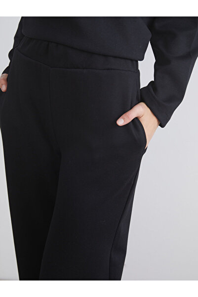 LC Waikiki Μαύρο γυναικείο φούτερ με ελαστική μέση φαρδιά πόδι