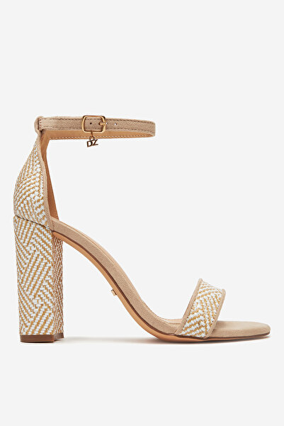 DeeZee Γυναικεία χαμηλά σανδάλια με λευκό τακούνι 38