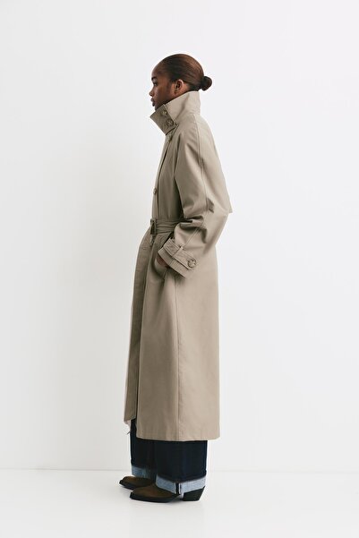Pull & Bear Kemerli uzun, akıcı trençkot