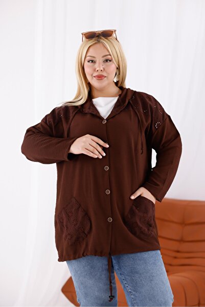 Siyezen Υφασμάτινη μπλούζα Ayrobin με λεπτομέρεια από φλοράλ σχέδιο, σε μεγάλ...