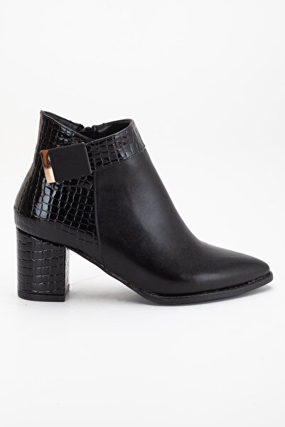 Dilimler Ayakkabı Black Women's Heeled Boots with Crocodile Patent Leather and Faux Leather Buckle