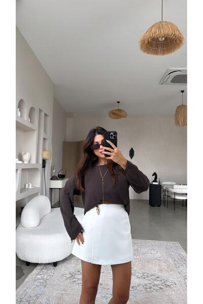 Buket Teke Ecru cu accesorii aurii fustă pantalon scurtă