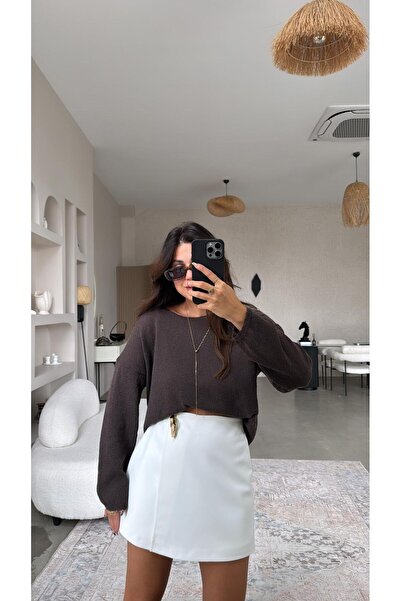 Buket Teke Ecru cu accesorii aurii fustă pantalon scurtă