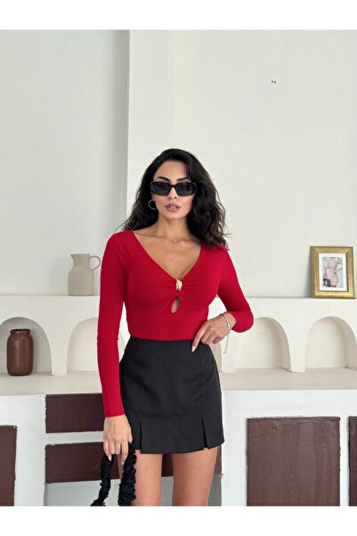 Lila Moda Damla Yaka Gögüs Dekolteli Aksesuarlı Sandy Bluz
