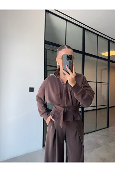 BB Bensu Buyruk Pantaloni largi, jachetă cu curea, costum maro din modal