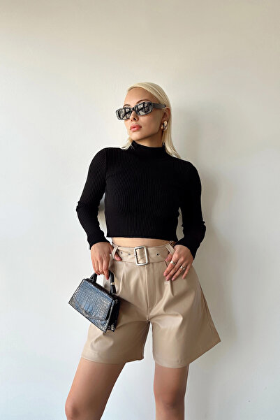 loia شورت نسائي أنيق بحزام بيج من الجلد الصناعي LOİA25-5254