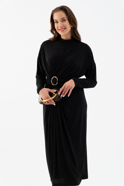 Lafaba Kadın Siyah Büzgülü Aksesuar Detaylı Midi Elbise