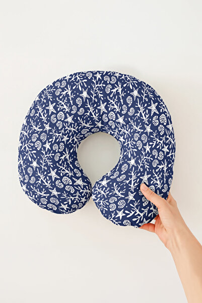 Evimde Bambaşka Pernă pentru gât din bumbac cu tematică marină - Pernă de călătorie cu motiv marin, albastru închis și alb