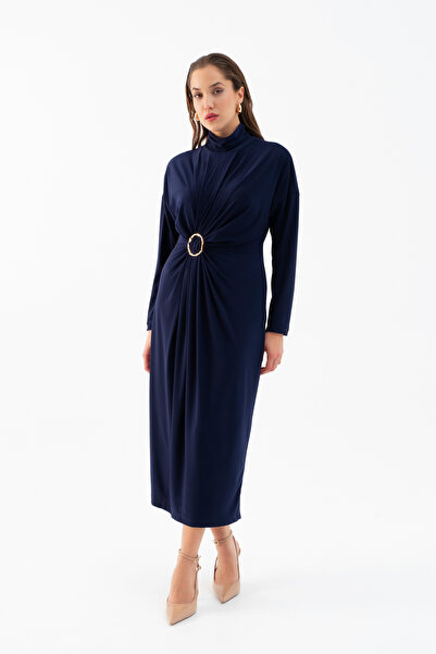 Lafaba Kadın Lacivert Büzgülü Aksesuar Detaylı Midi Elbise