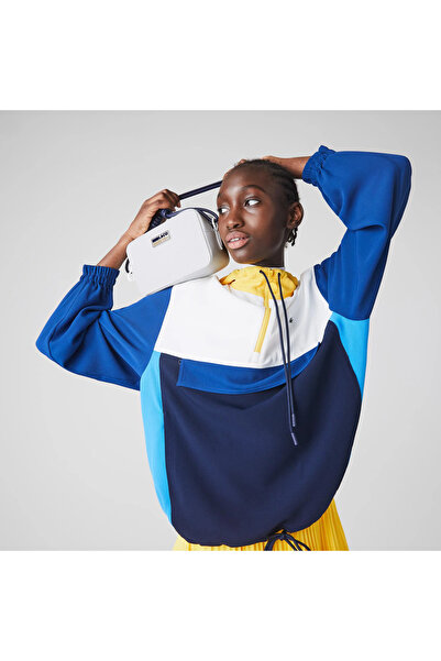 Lacoste Women's Chantaco Badge Small Matte Piqué Leather Shoulder Bag