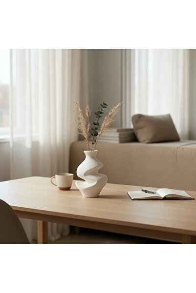 Casco مزهرية سيراميكية بتصميم متموّج عصري