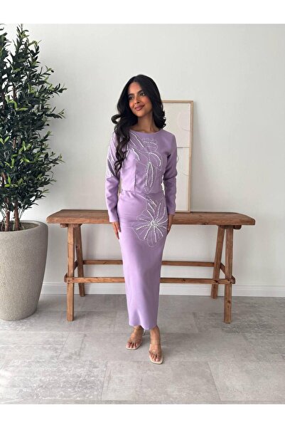 Generic Purple set decorated with pearls