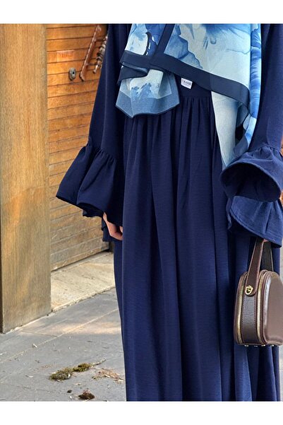 inci wears Ayrobin Dress with Ruffled Sleeves Navy Blue