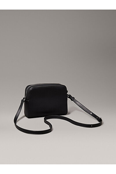 Calvin Klein Kadın Mini Quilt Camera Çanta