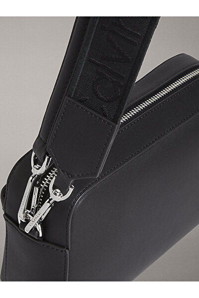 Calvin Klein Women's Ck Must Crossbody Bag