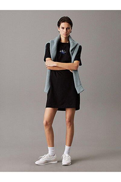 Calvin Klein فستان تي شيرت نسائي متدرج اللون