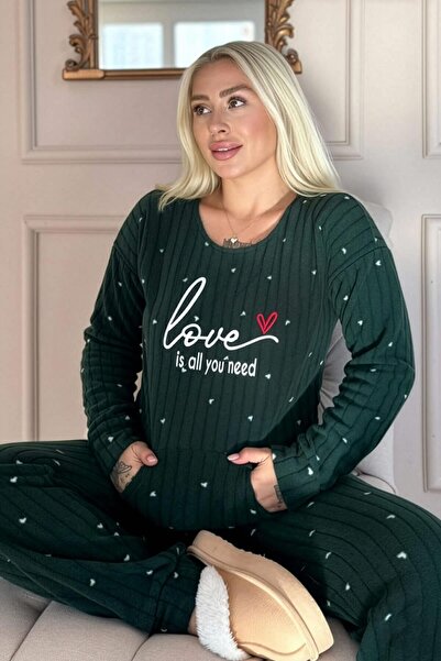 Pijamaevi Σετ πιτζάμες από βελούδινο φλις με μοτίβο Green Love με τσέπες καγκουρό