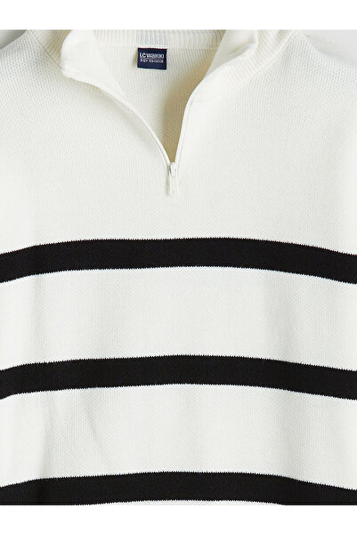 LC Waikiki Ekru Dik Yaka Erkek Çocuk Triko Kazak