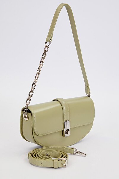 Levidor Green Metal Detailed Shoulder Bag